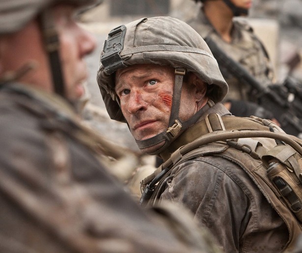 Aaron Eckhart strijdt tegen aliens