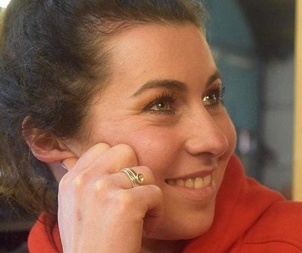 Beau in tranen na vertrek uit Utopia