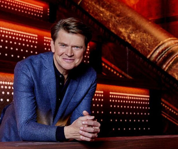 Beau van Erven Dorens presenteert een vernieuwde versie van Weet Ik Veel