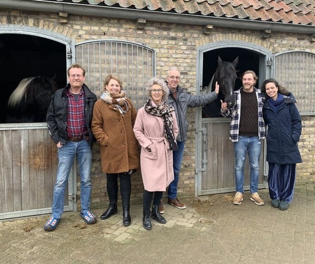 Alea en Tim laten vol trots hun B&B zien in herhaling Bed & Breakfast