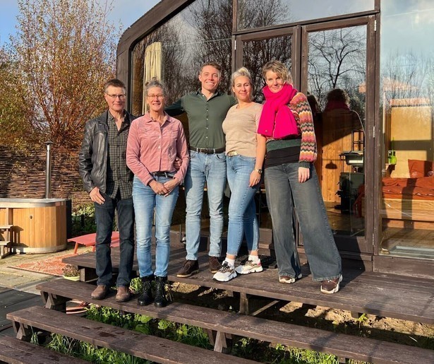 Joshua en Joyce uit Winter Vol Liefde maken hun opwachting in Bed & Breakfast