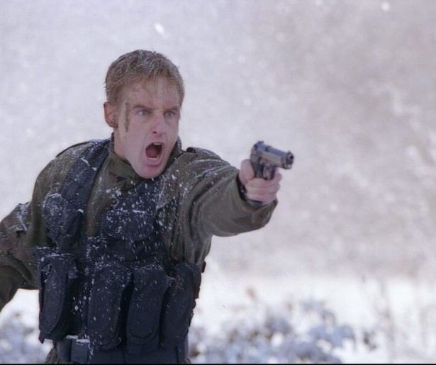 Owen Wilson kan eigenlijk wel wat hulp gebruiken in Behind Enemy Lines op RTL 7