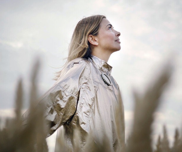 Georgina Verbaan maakt show over UFO's