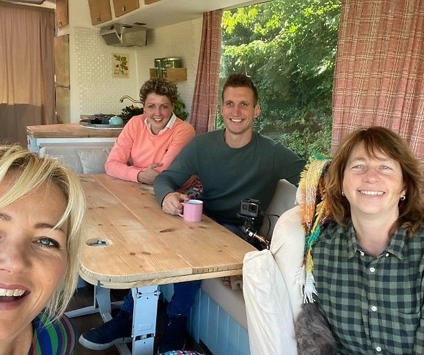 Boerin Bertie is nu chauffeur van Yvon Jaspers