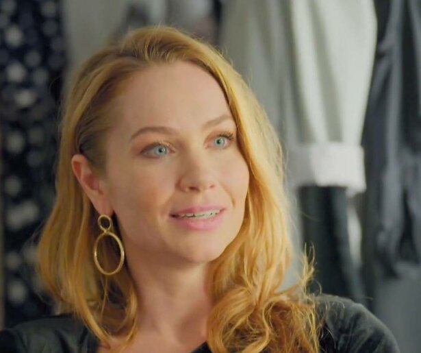 Bertrie Wierenga ‘zet tv uit’ als haar vriend Dorian Bindels een zoenscène heeft