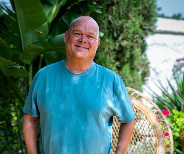 Paul de Leeuw trapt het nieuwe seizoen van Beste Zangers af als hoofdgast