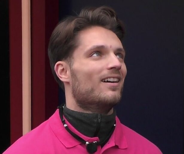 Big Brother-kandidaat Tobias afgevoerd naar het ziekenhuis
