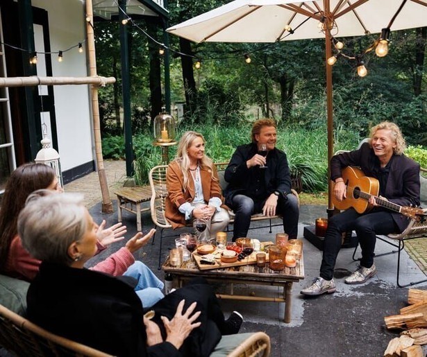 Onverwacht gezelschap in slotaflevering Bijbelen met Sterren