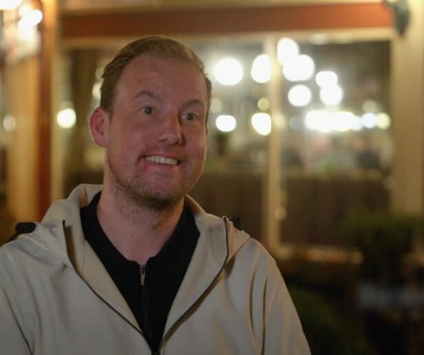 MAFS-Bjorn straalt met nieuwe vriendin: 'Samen is alles leuker'