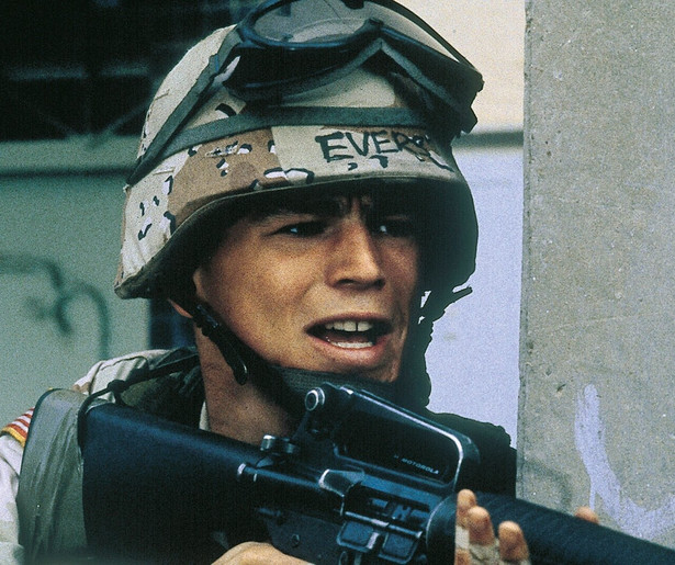 Josh Hartnett vecht voor zijn leven in Black Hawk Down