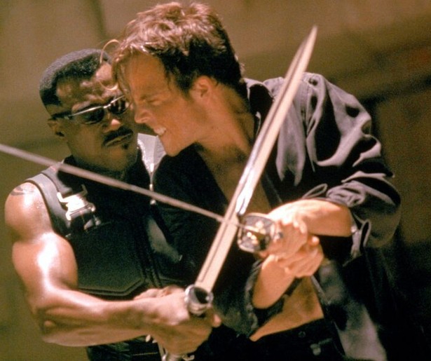 Wesley Snipes hakt vampiers in de pan in Blade