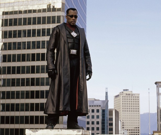 Wesley Snipes hakt doorrrrrr in Blade: Trinity