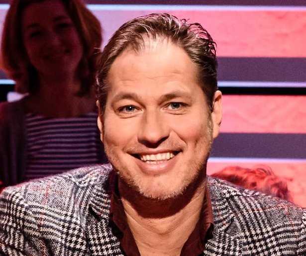 Sander de Kramer raadt salarissen in Wat verdien je?