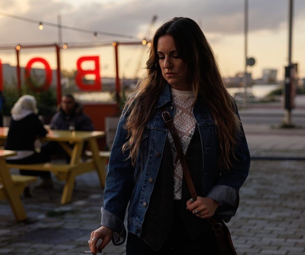 Cat hakt lastige knopen door in Bodem