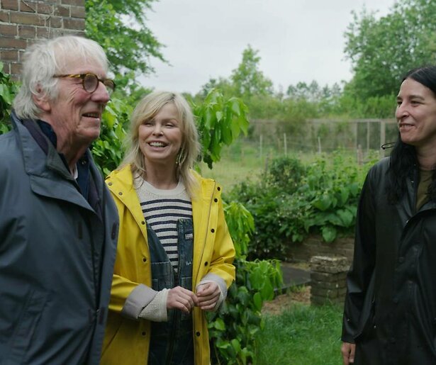 Freek de Jonge en Bridget Maasland trappen het nieuwe seizoen van Boerderij Van Dorst af