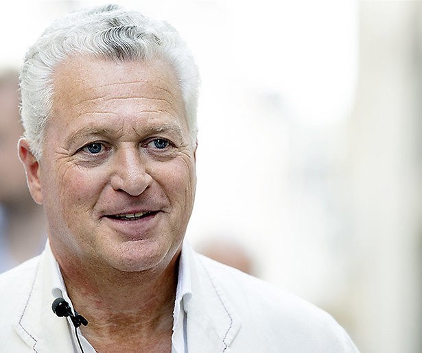 Bram Moszkowicz gaat schapen drijven op SBS