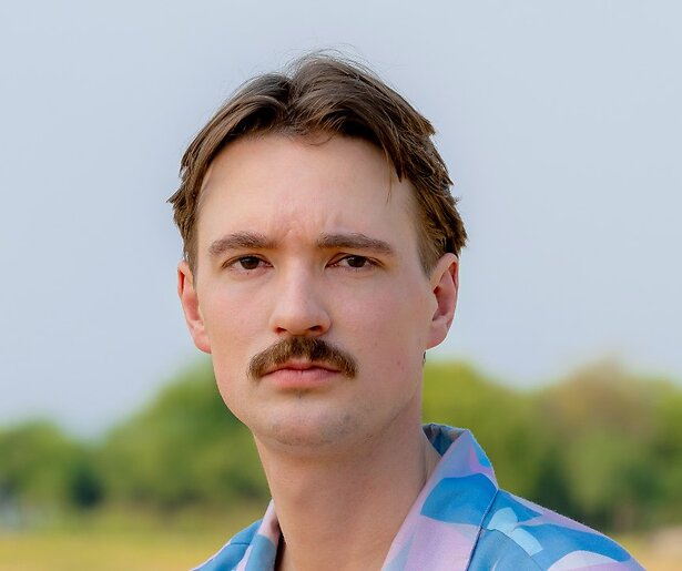 Deze hints wijzen naar Bram Krikke als Mol in Wie Is de Mol? 2026