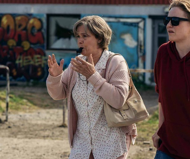 Huisvrouw Britt-Marie gooit haar leven compleet om in deze tragikomedie