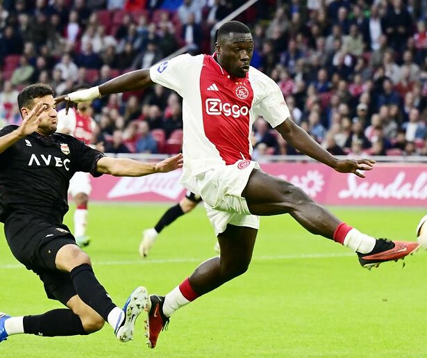 Ajax neemt het op tegen FC Utrecht in een spannend inhaalduel