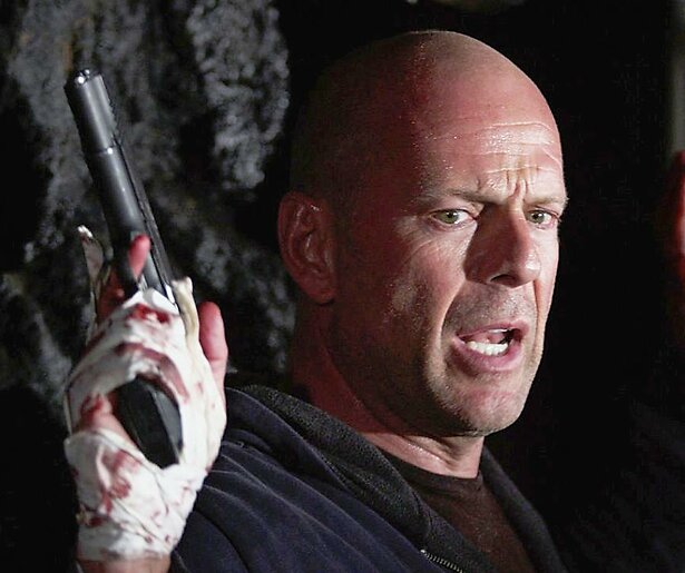 Bruce Willis houdt het hoofd koel in thriller Hostage