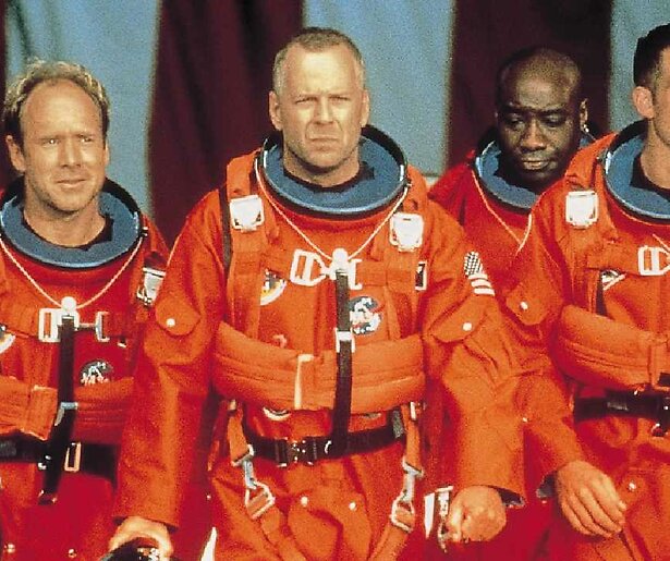 Bruce Willis moet de ruimte in om de wereld te redden in Armageddon