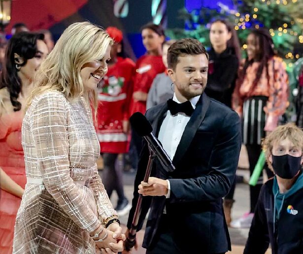 Geniet van het door Edsilia Rombley en Buddy Vedder gepresenteerde Kerst muziekgala 2023