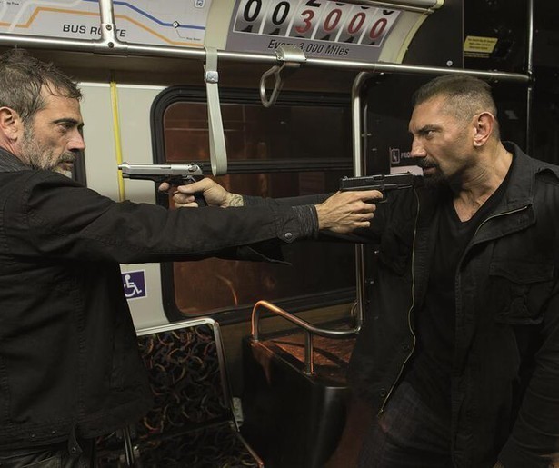 Jeffrey Dean Morgan is ten einde raad in Bus 657