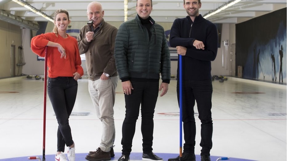 Frans Bauer presenteert de Curling Quiz