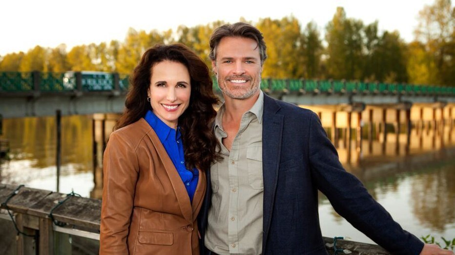 Andie MacDowell als Olivia Lockhart & Dylan Neal als Jack Griffith in Cedar Cove