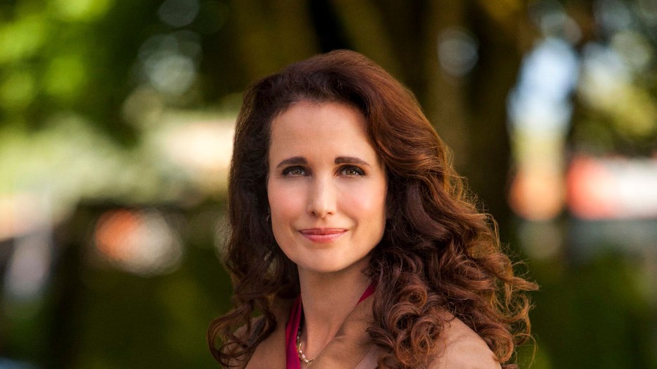 Andie MacDowell in Cedar Cove