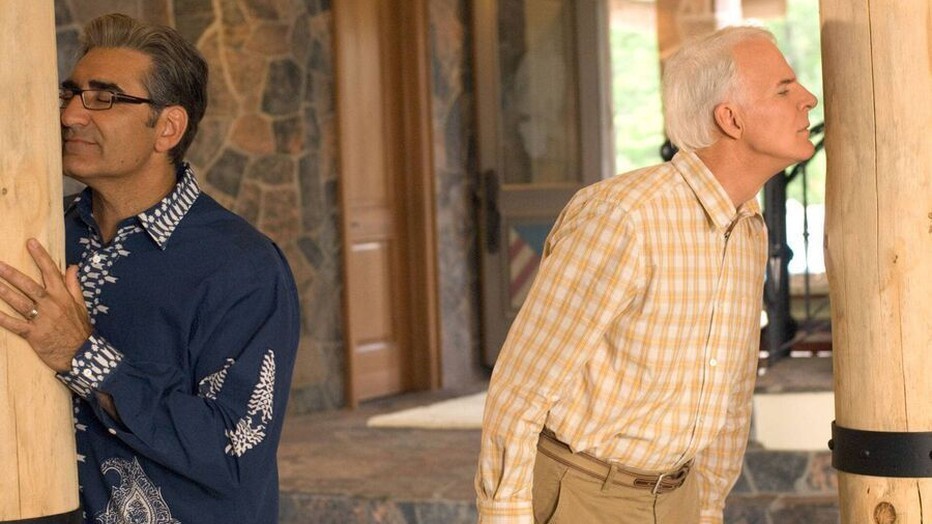 Eugene Levy en Steve Martin in Cheaper by the Dozen 2