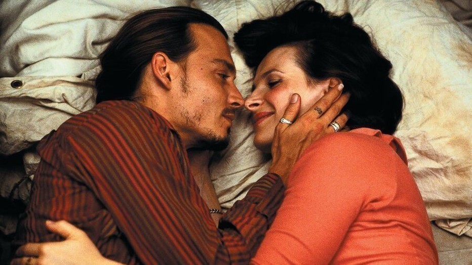 Juliette Binoche en Johnny Depp in Chocolat