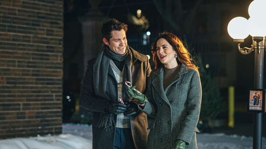 Holly Deveaux en Drew Seeley in Christmas Movie Magic