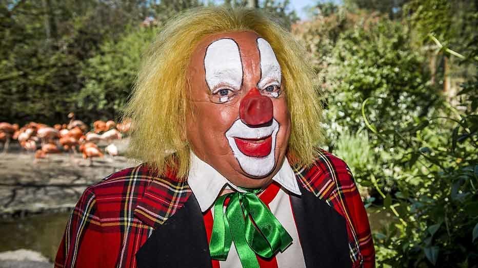 Clown Bassie opnieuw in revalidatiecentrum Clown Bassie opnieuw in revalidatiecentrum