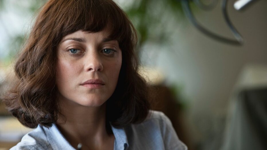 Marion Cotillard in Contagion