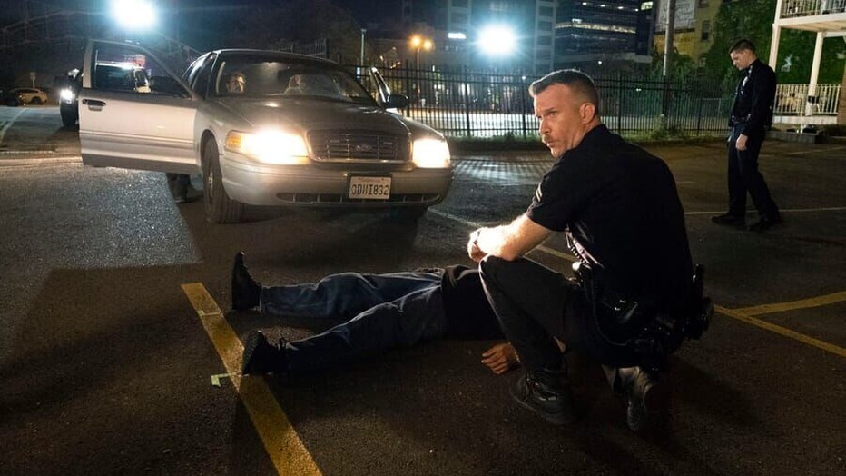 Thomas Jane in Crown Vic