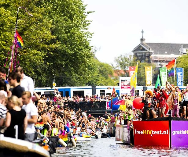 Botenparade tijdens Pride Amsterdam 2019 live te zien op NPO1