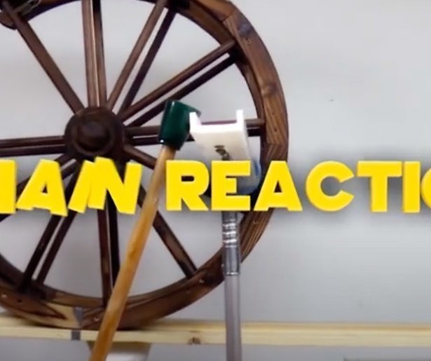 Bouwen met huis-, tuin- en keukenmaterialen in Chain reaction