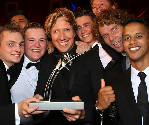 Klaas van Kruistum presenteert Kerst Met De Zandtovenaar