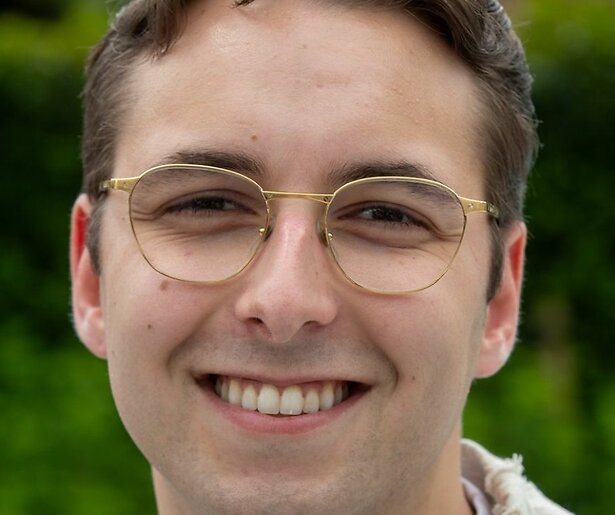 Christiaan Bauer tekent platencontract en uiteraard was Frans erbij