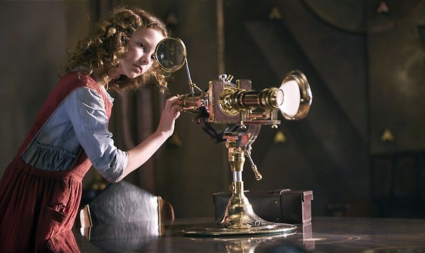 Saoirse Ronan probeert haar stad te redden