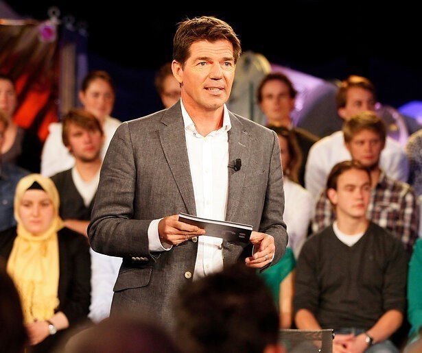 RTL bevestigt: Twan Huys maakt overstap naar RTL Tonight als vaste duider