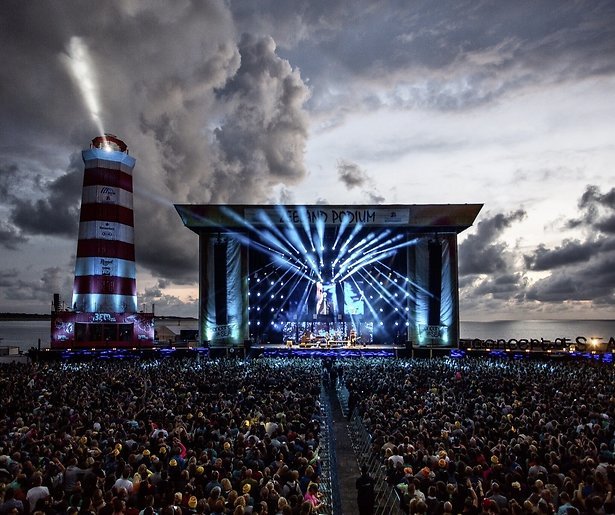 Kijktip: Concert at Sea 2015 aan de Zeeuwse kust