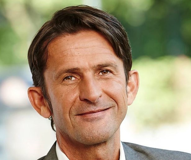 Cornald Maas blij met Songfestvial-loting O'G3NE