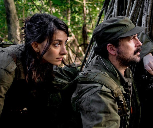 Zoë Bell kijkt niet meer weg in Camino