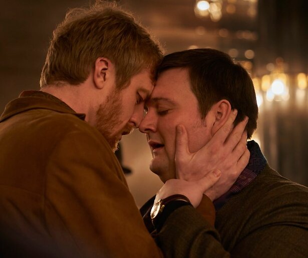 Nicolai Jørgensen keert met vervelend nieuws terug naar Denemarken in Carmen Curlers