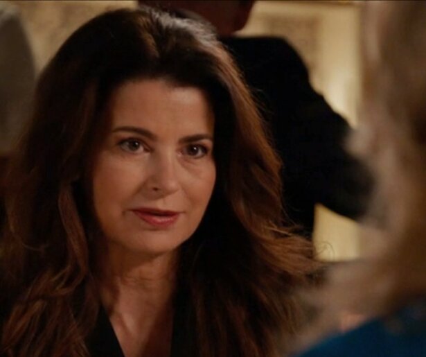 Janine besluit de podcast over Raoul toch te publiceren in GTST