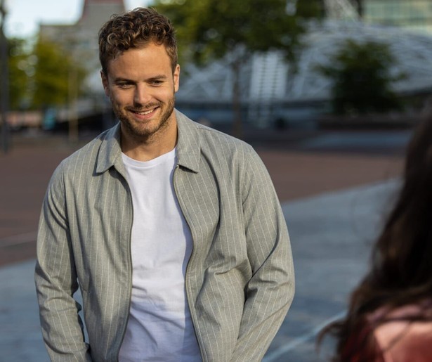 Jim Bakkum schrikt zich een hoedje in Casanova's