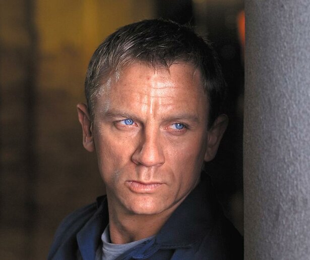 Daniel Craig debuteert als James Bond in Casino Royale
