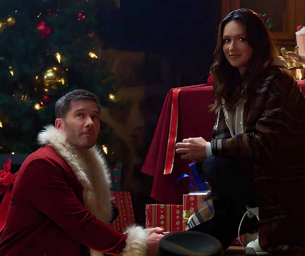 De zoon van de Kerstman zit in de problemen in Catch Me If You Claus